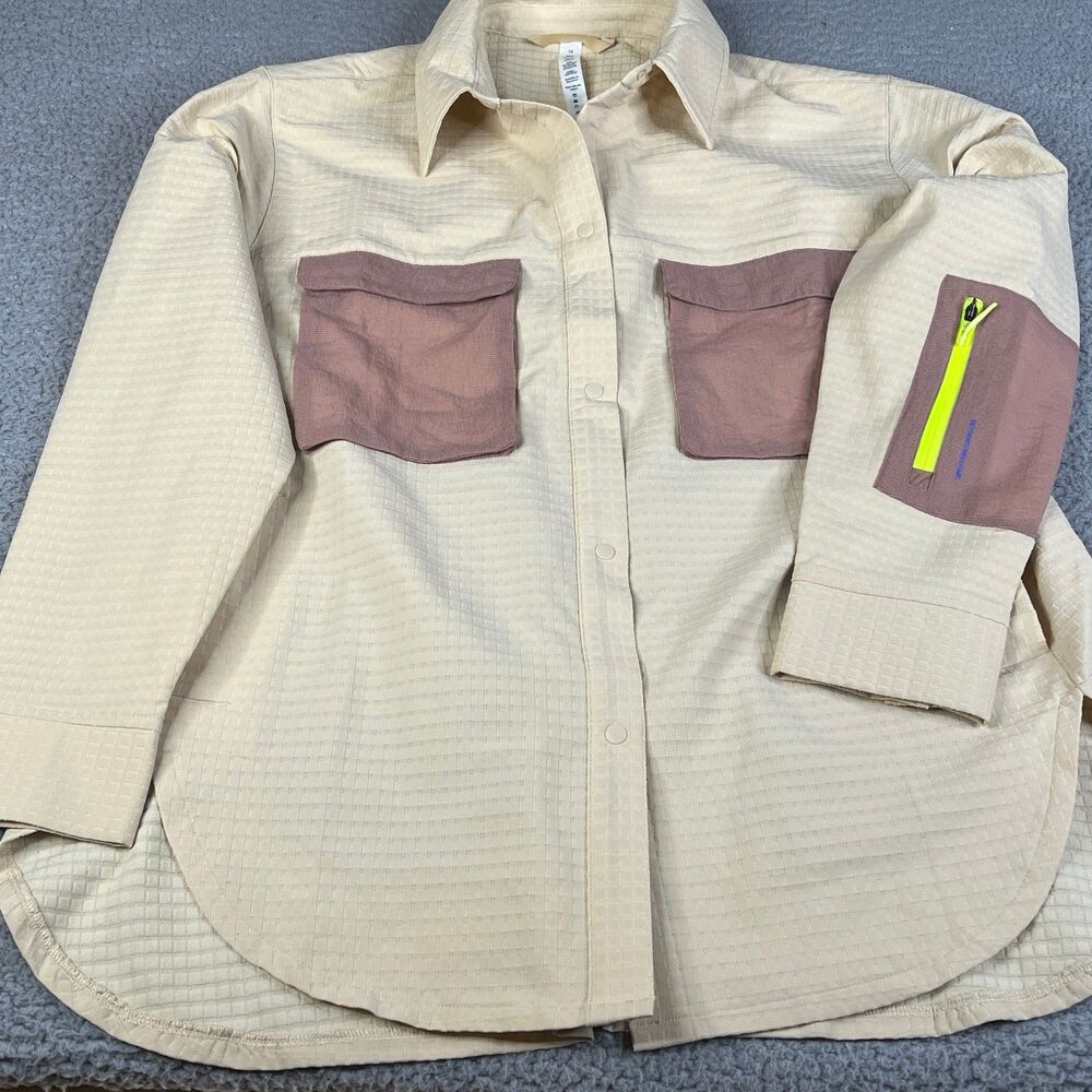 LULULEMON Shirt Womens 10 Snap Utility Overshirt Contrast Pockets Shacket Safari